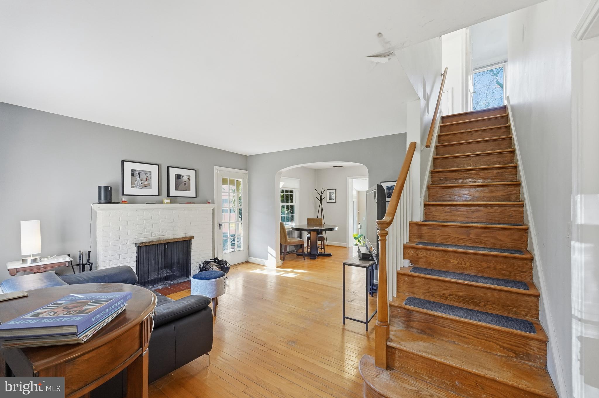 Real estate listing preview #16