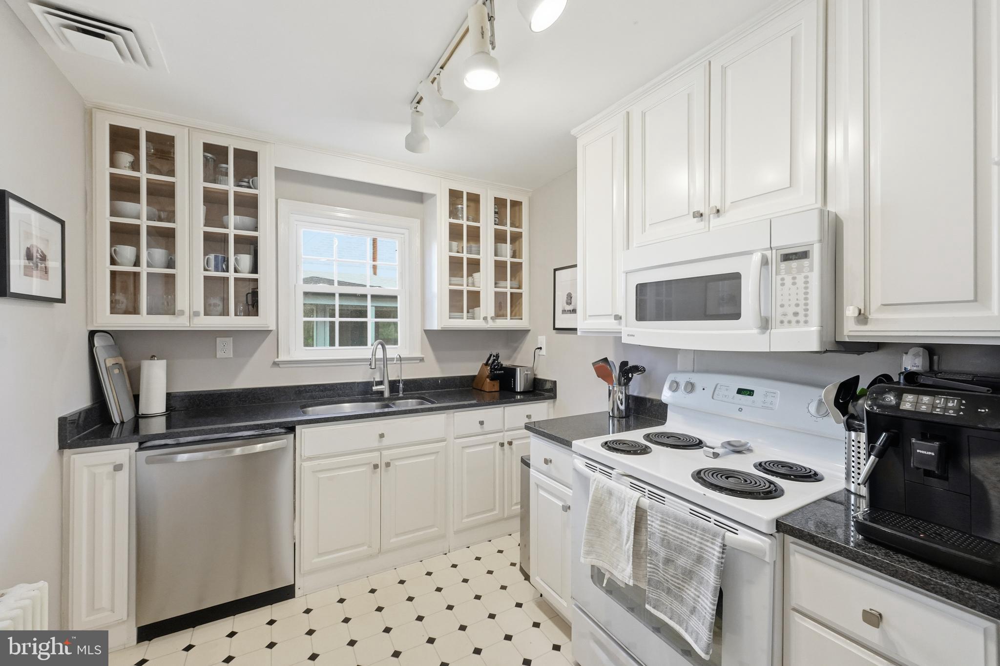 Real estate listing preview #10