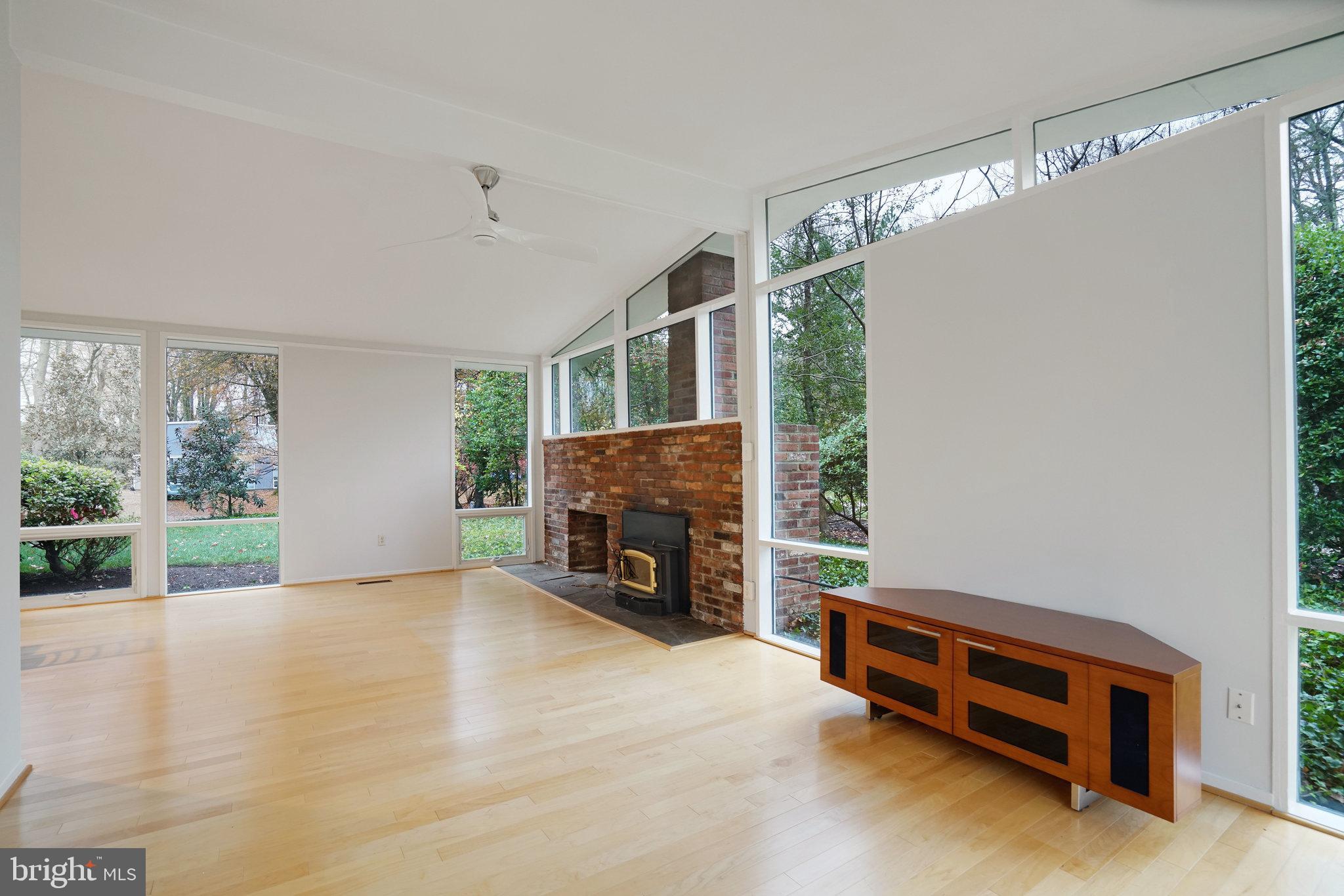 Real estate listing preview #10