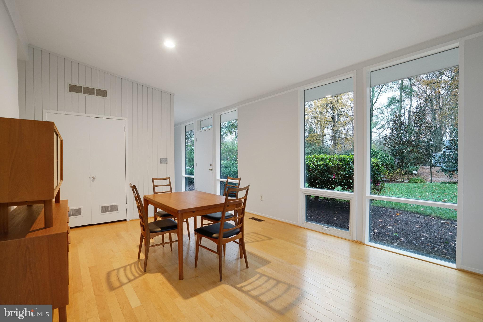 Real estate listing preview #8