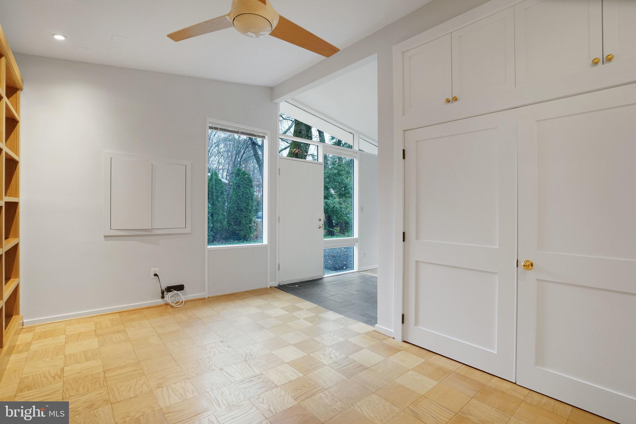 Real estate listing preview #16