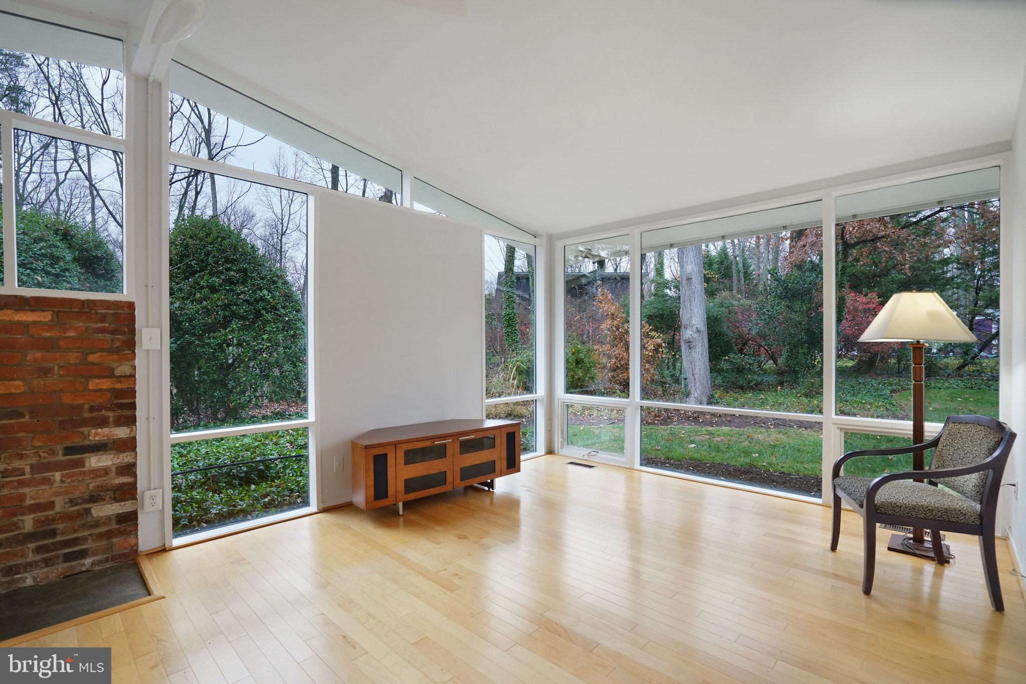 Real estate listing preview #11