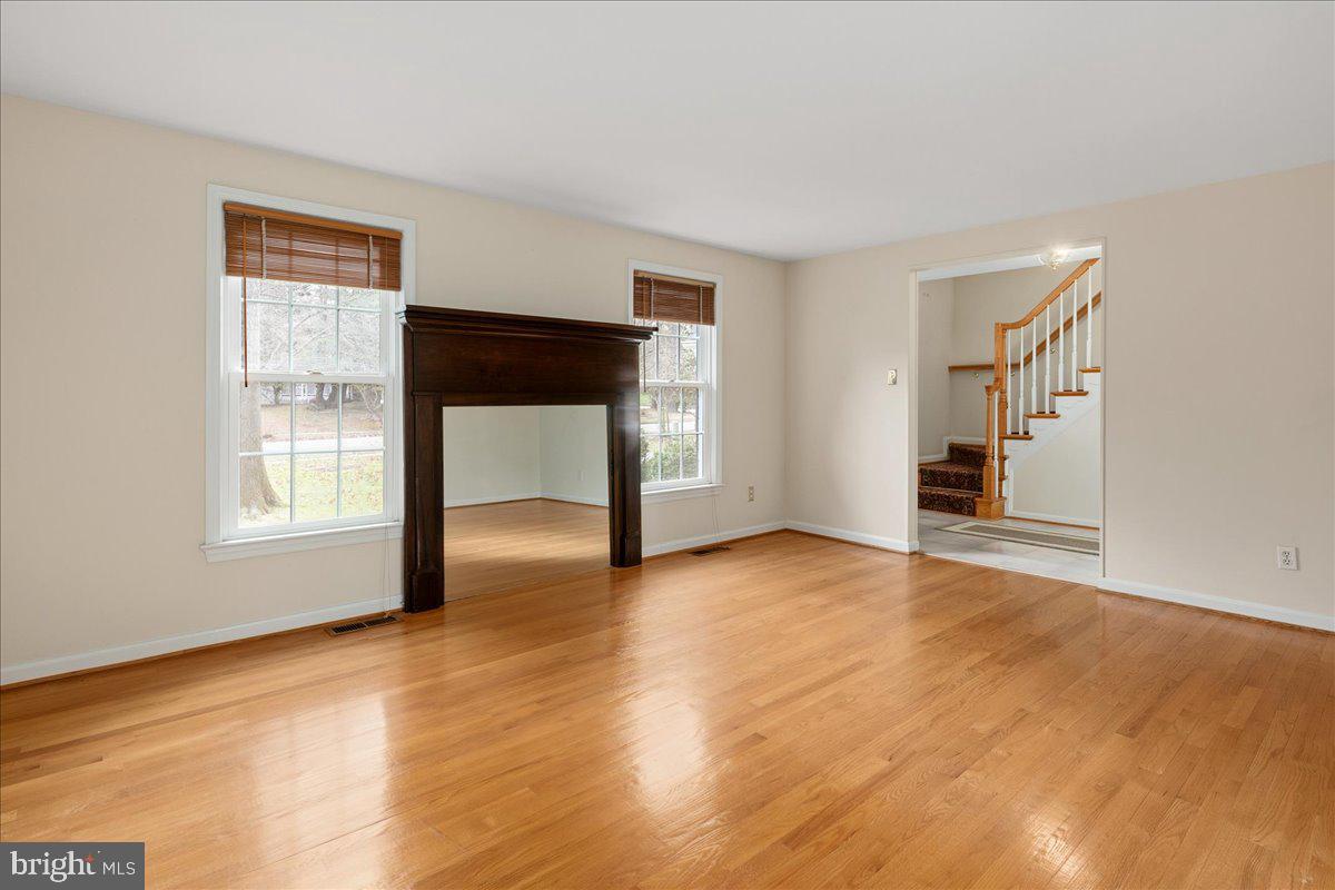 Real estate listing preview #6