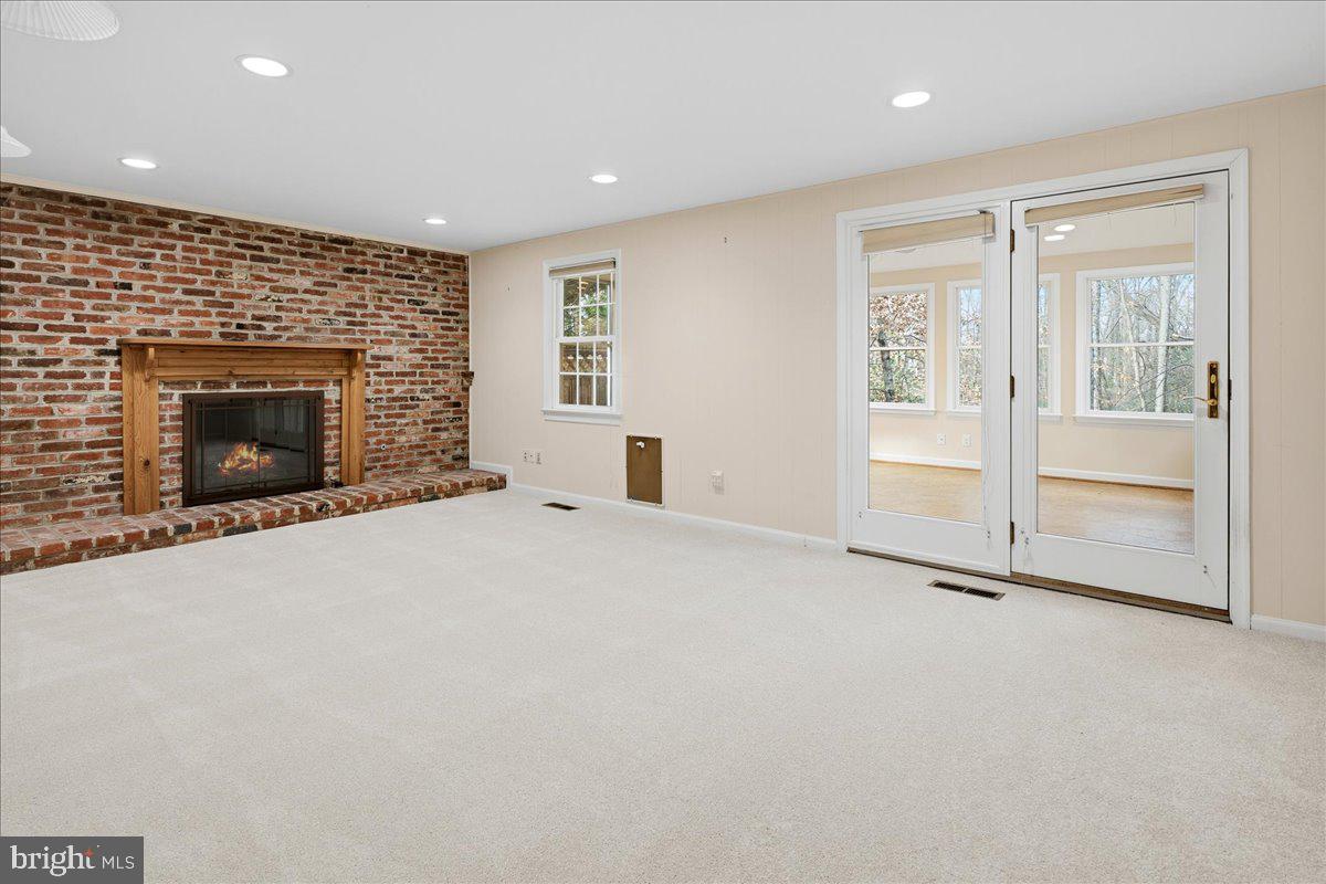 Real estate listing preview #14