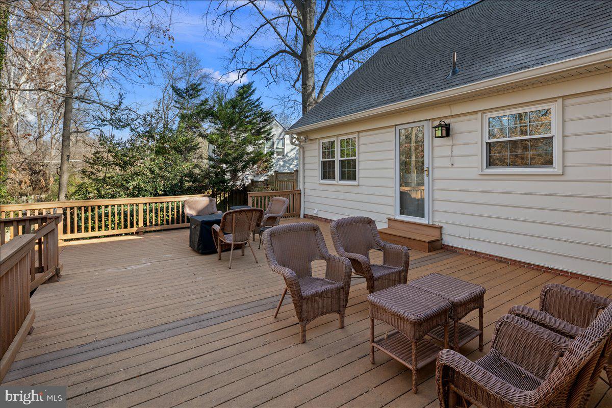 Real estate listing preview #24