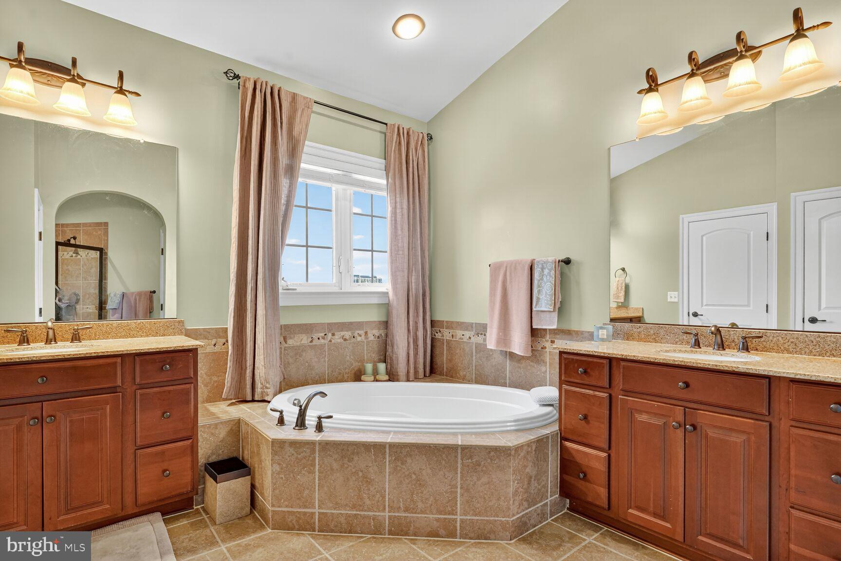 Real estate listing preview #24