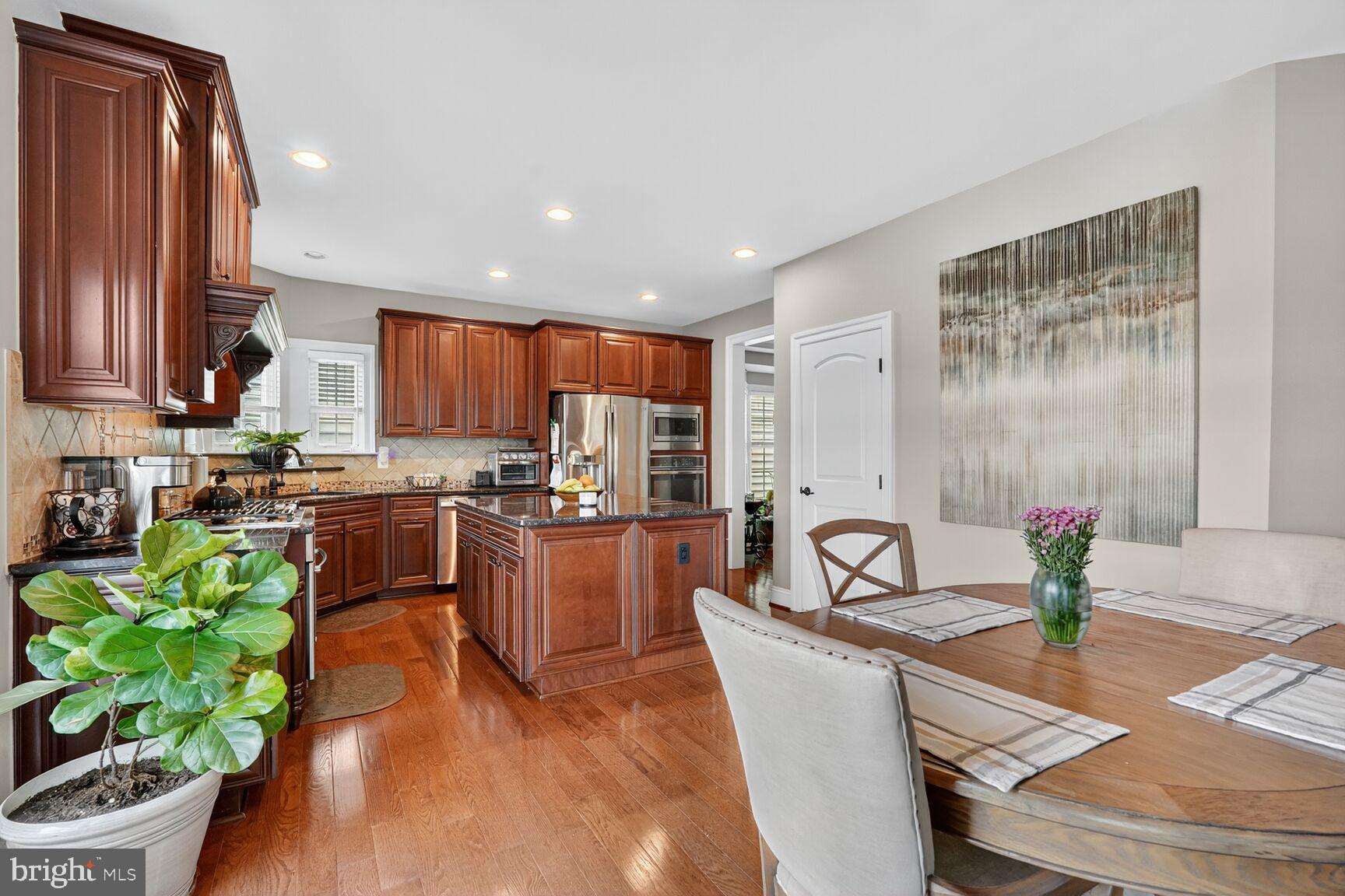 Real estate listing preview #15