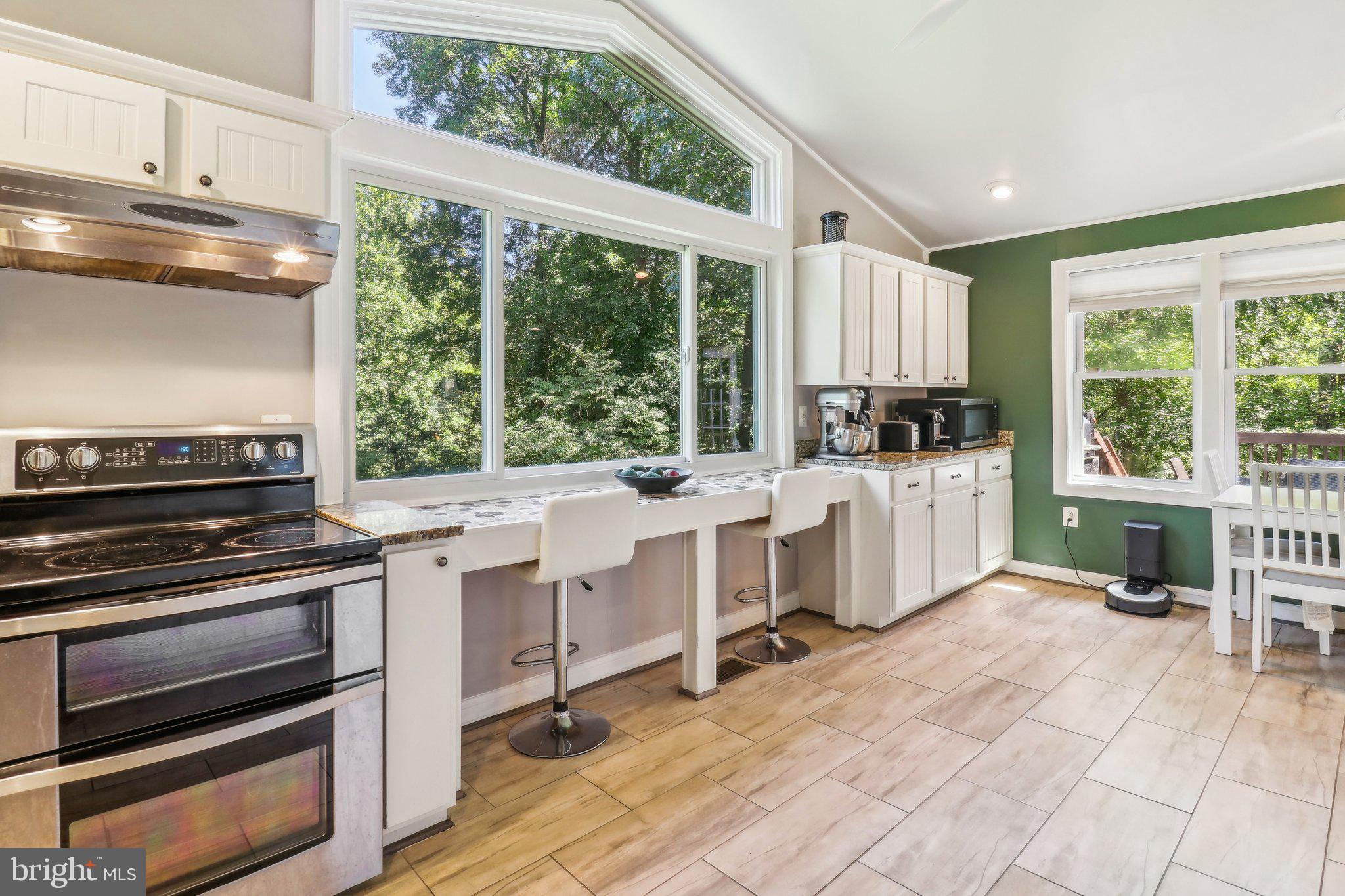 Real estate listing preview #14