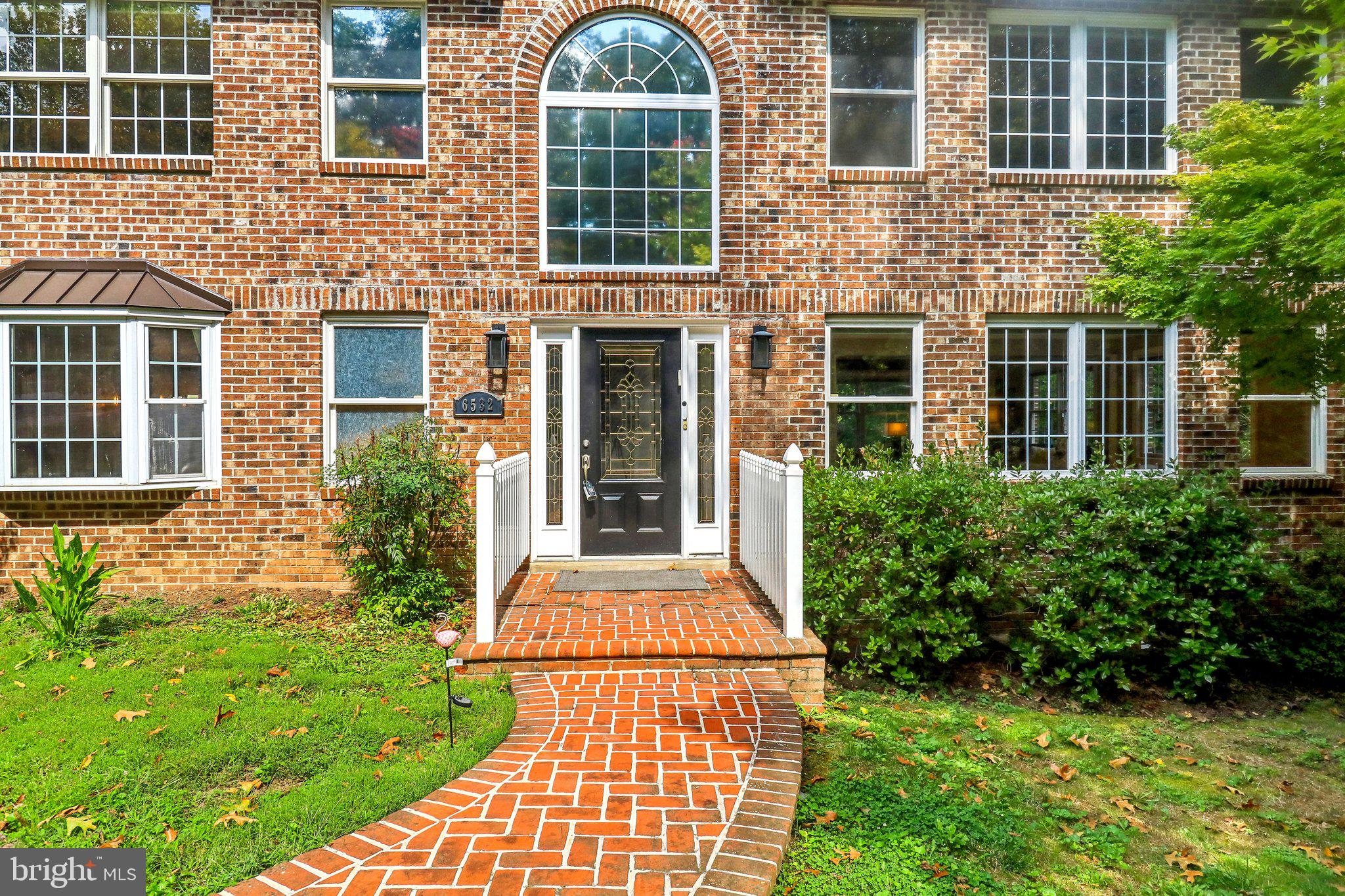 Real estate listing preview #4