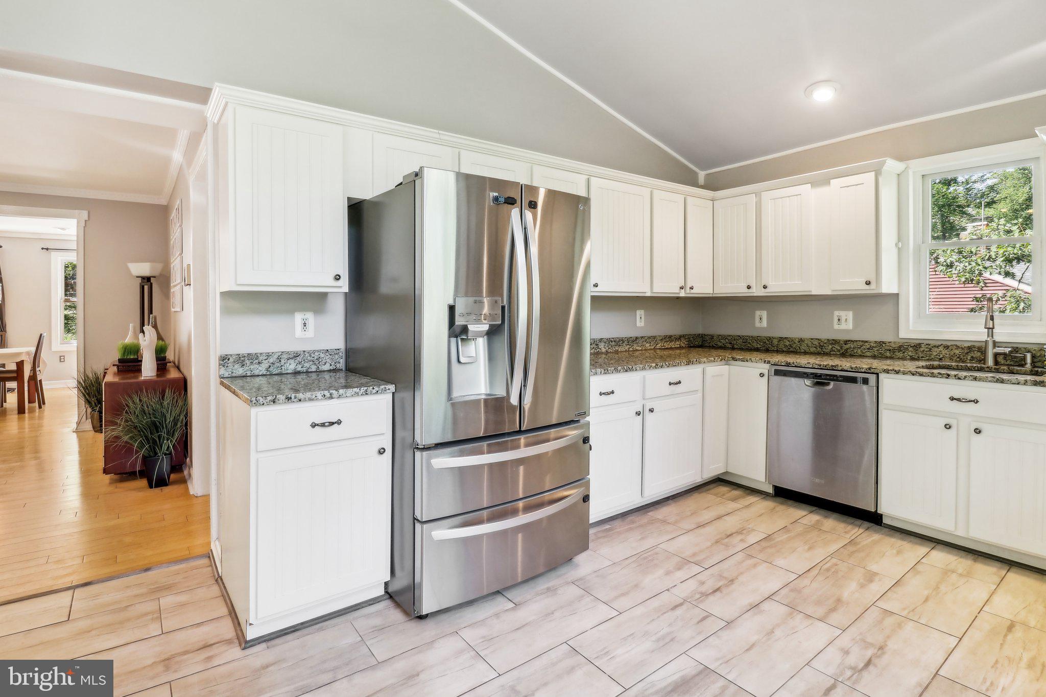 Real estate listing preview #16