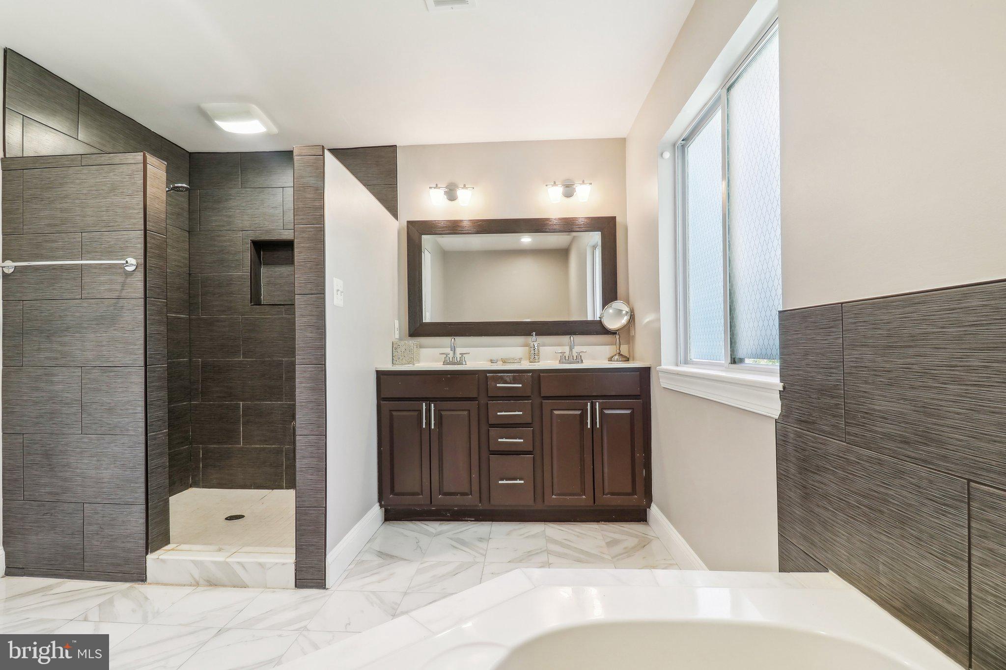 Real estate listing preview #28