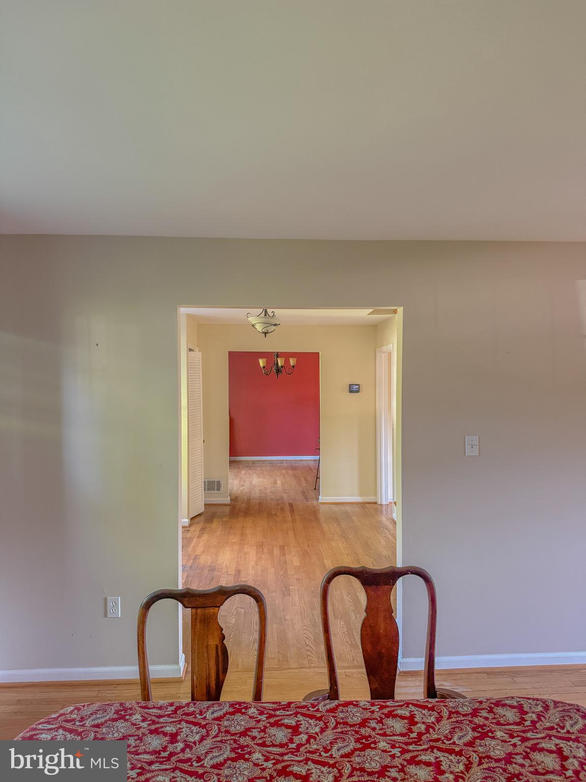 Real estate listing preview #12