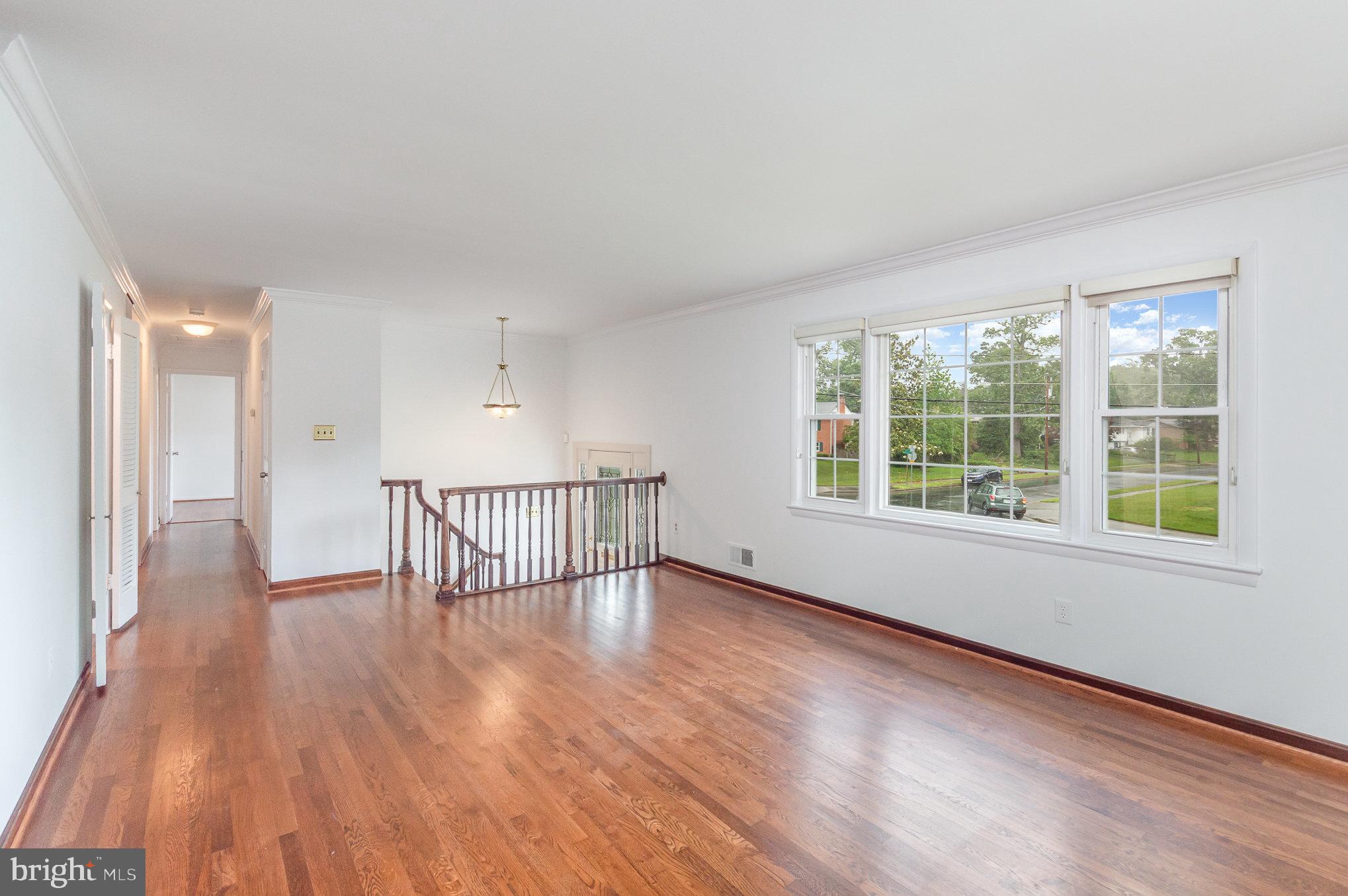 Real estate listing preview #4