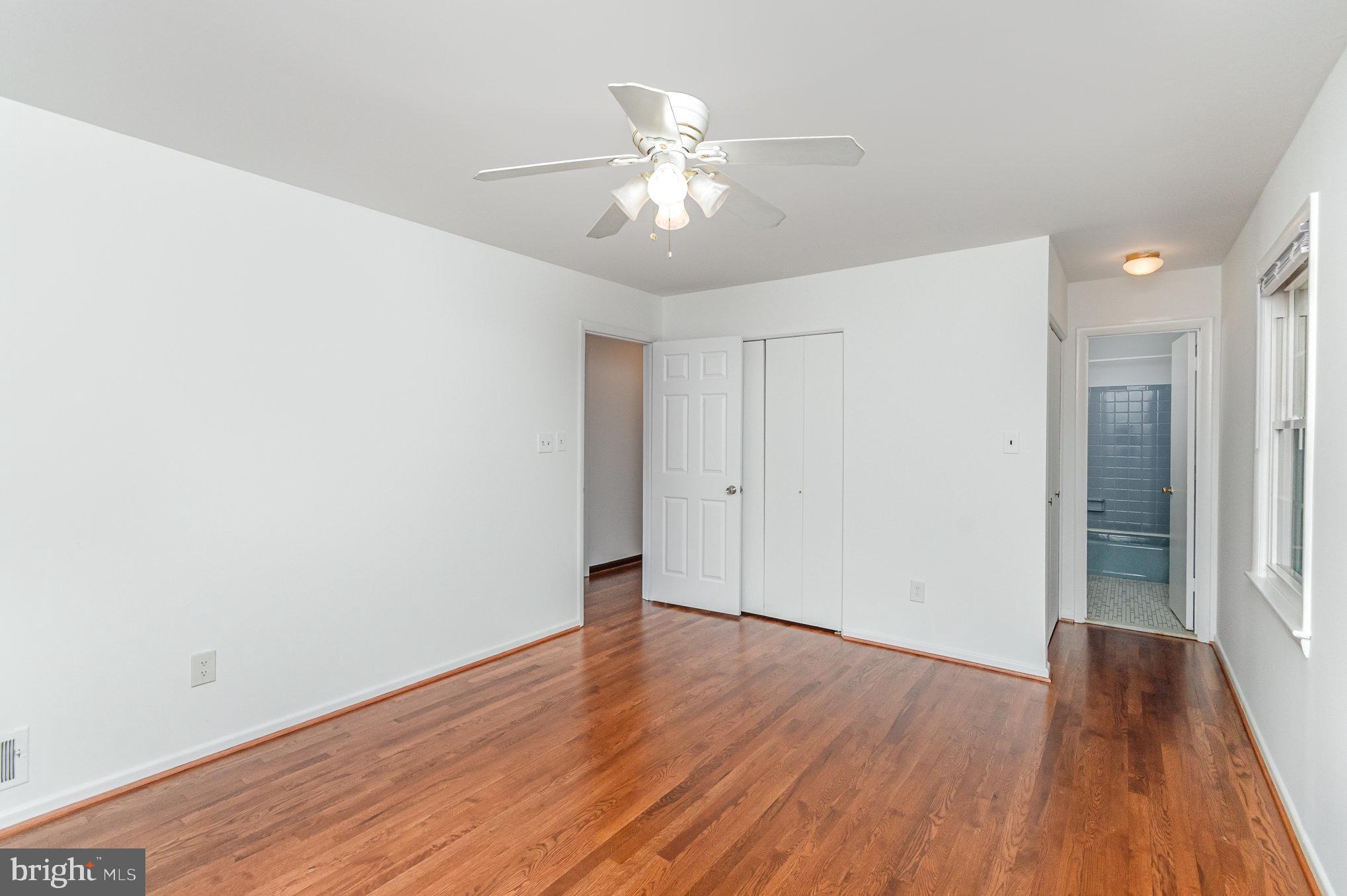 Real estate listing preview #14