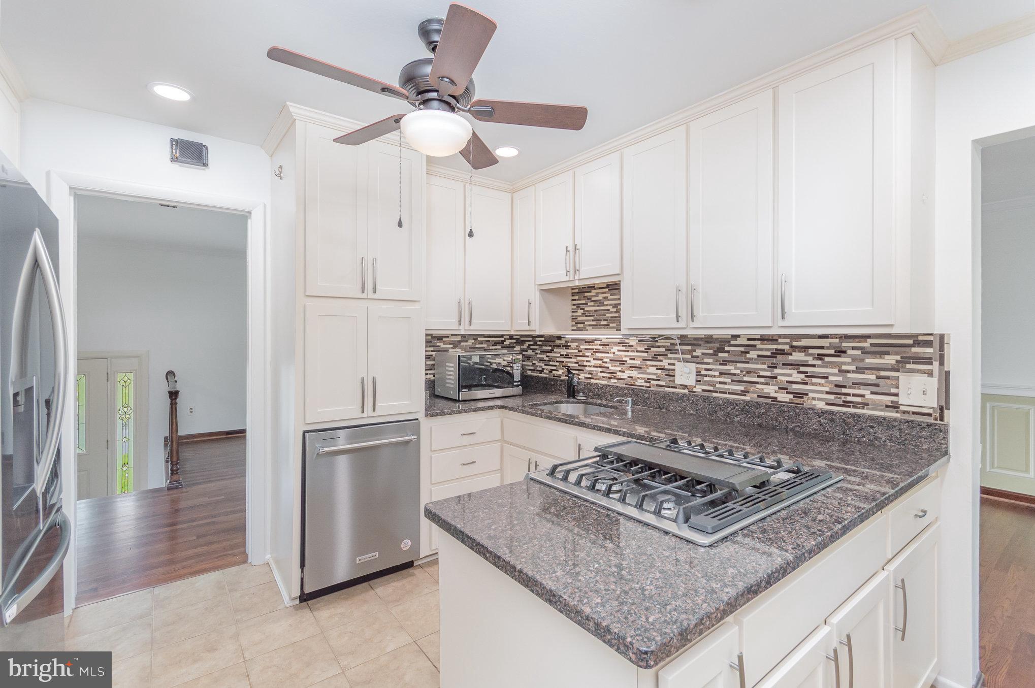 Real estate listing preview #11