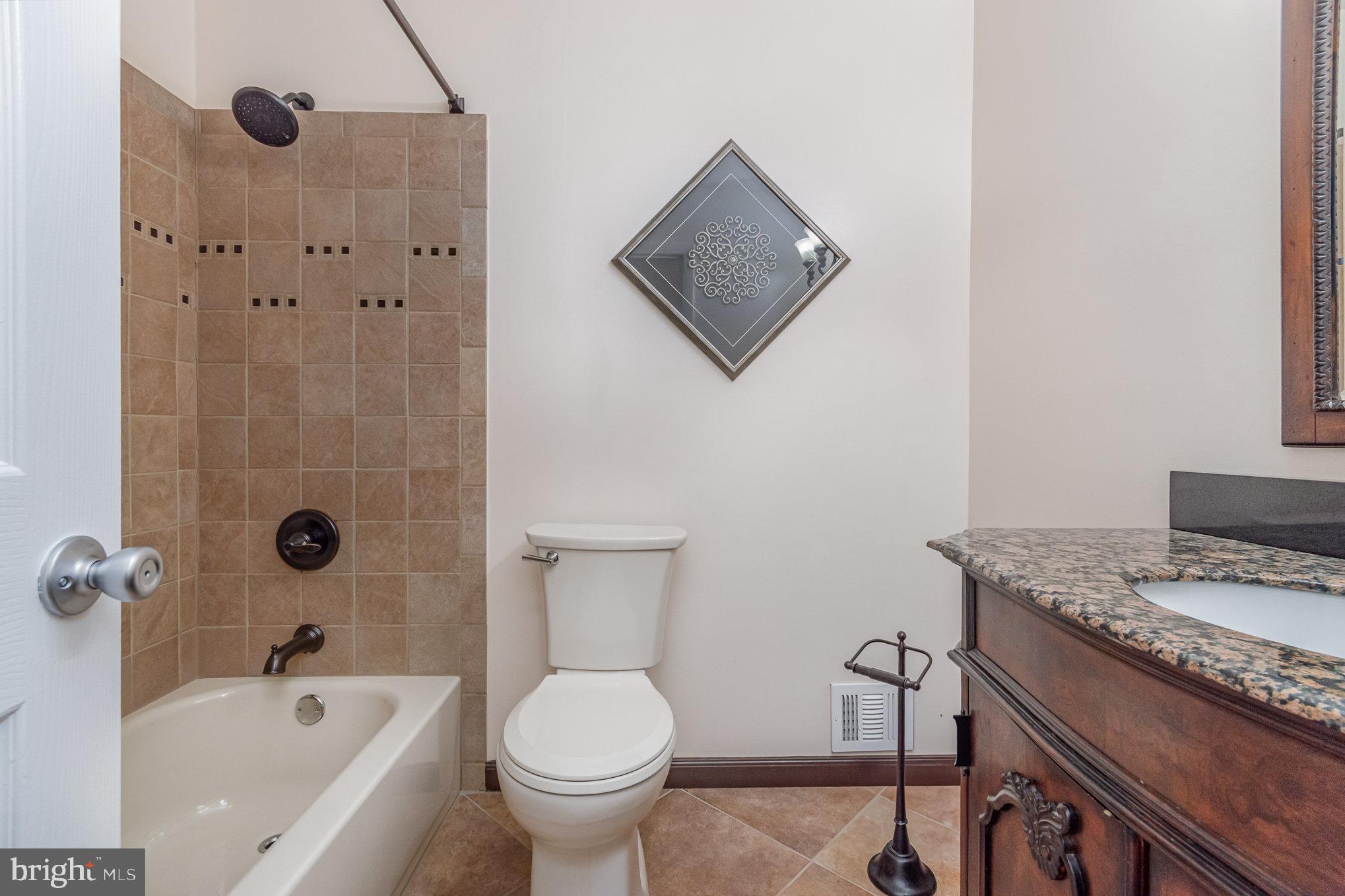 Real estate listing preview #18