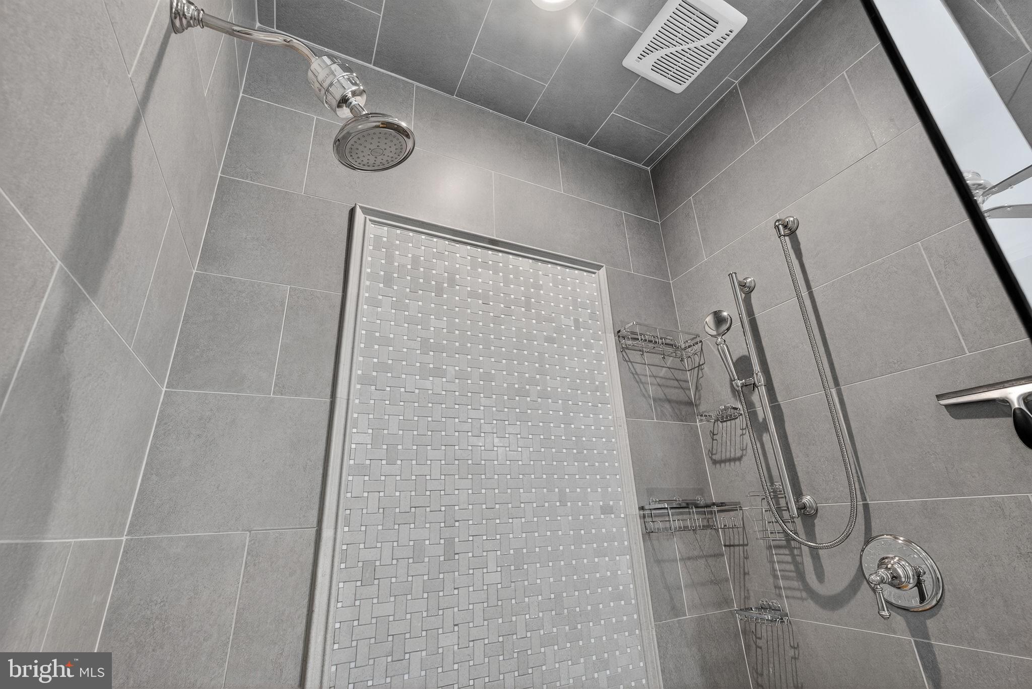 Real estate listing preview #48