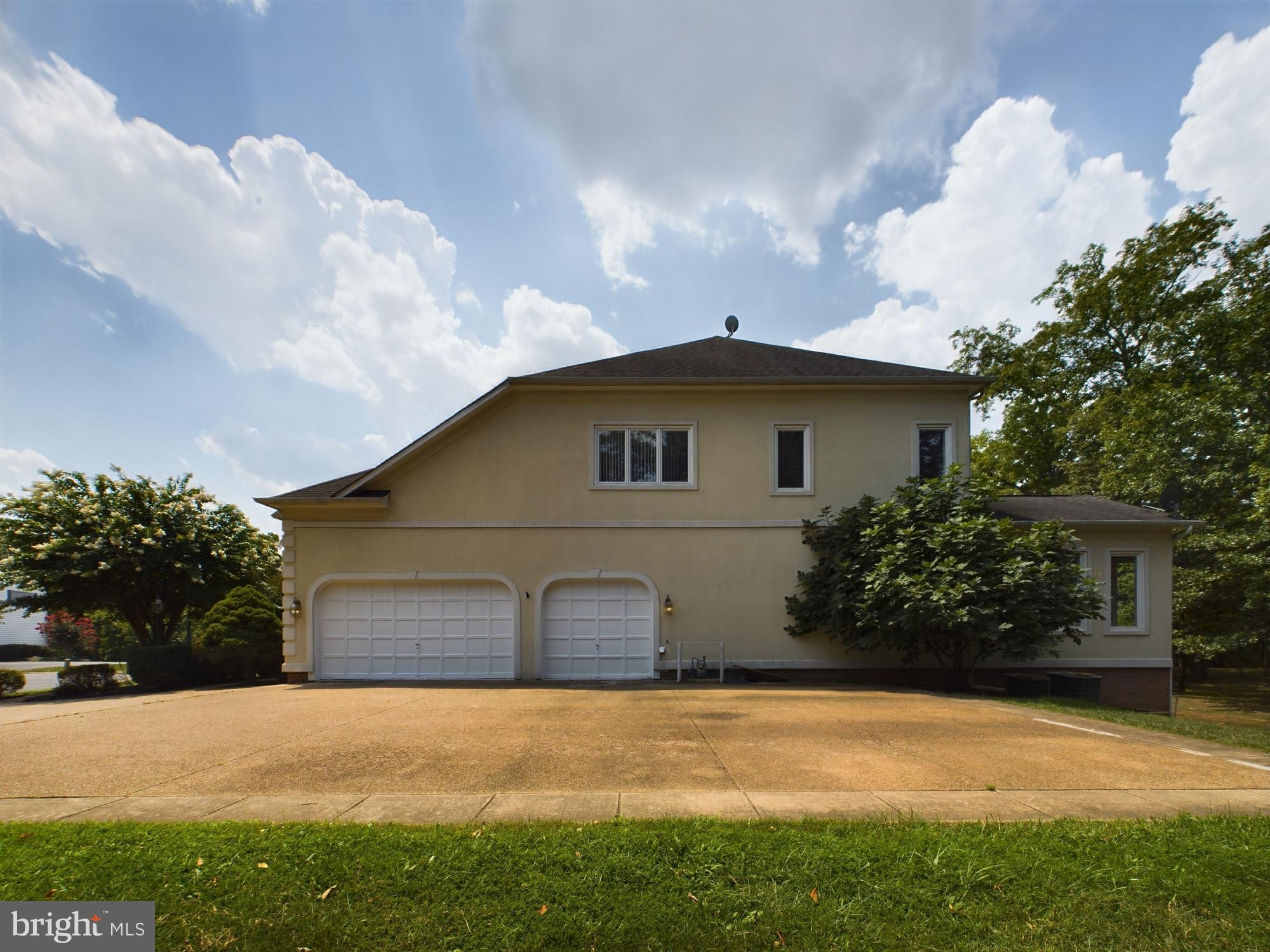 Real estate listing preview #16