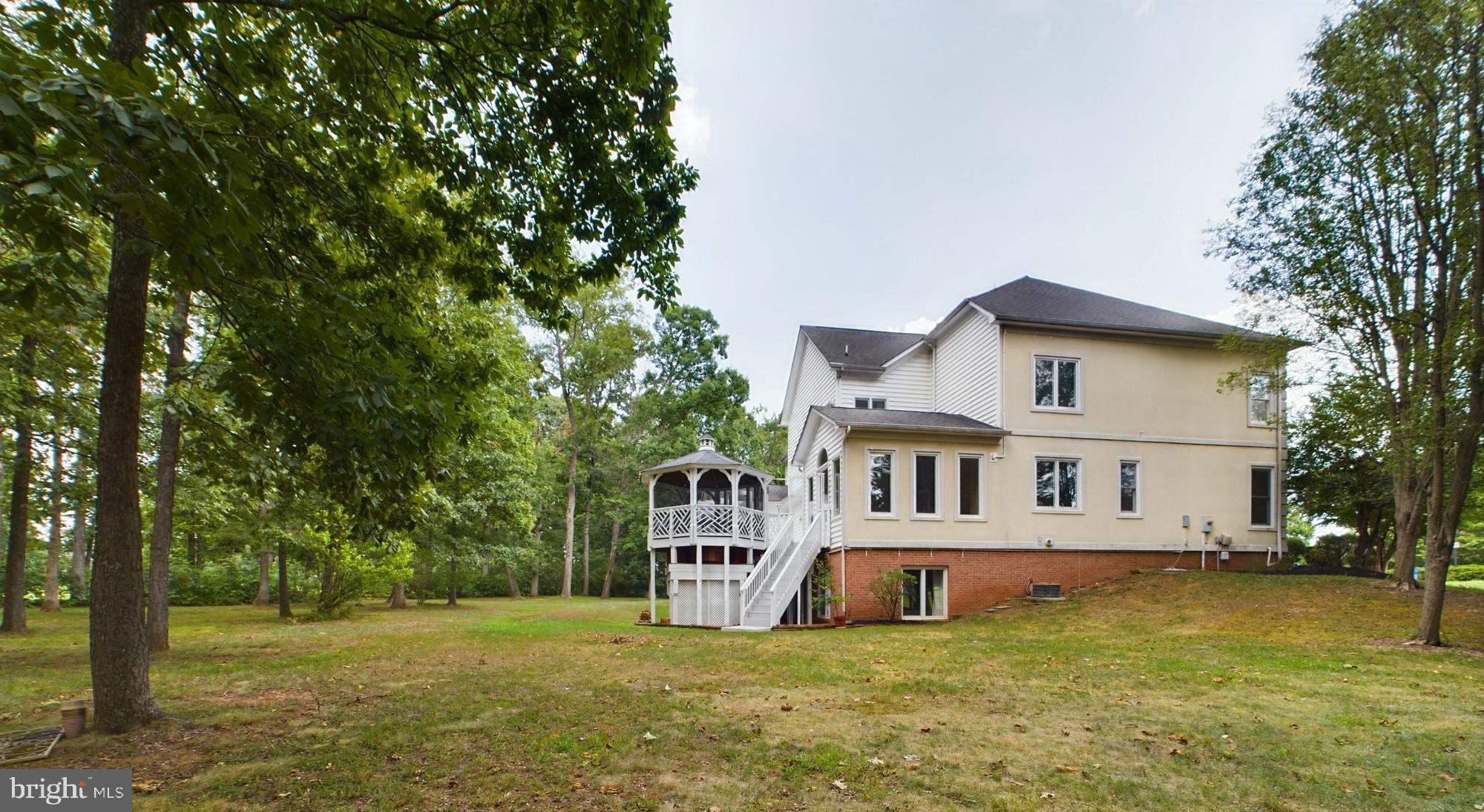 Real estate listing preview #13