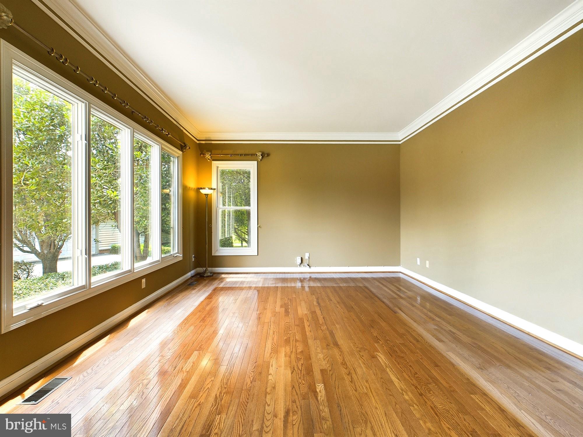 Real estate listing preview #63