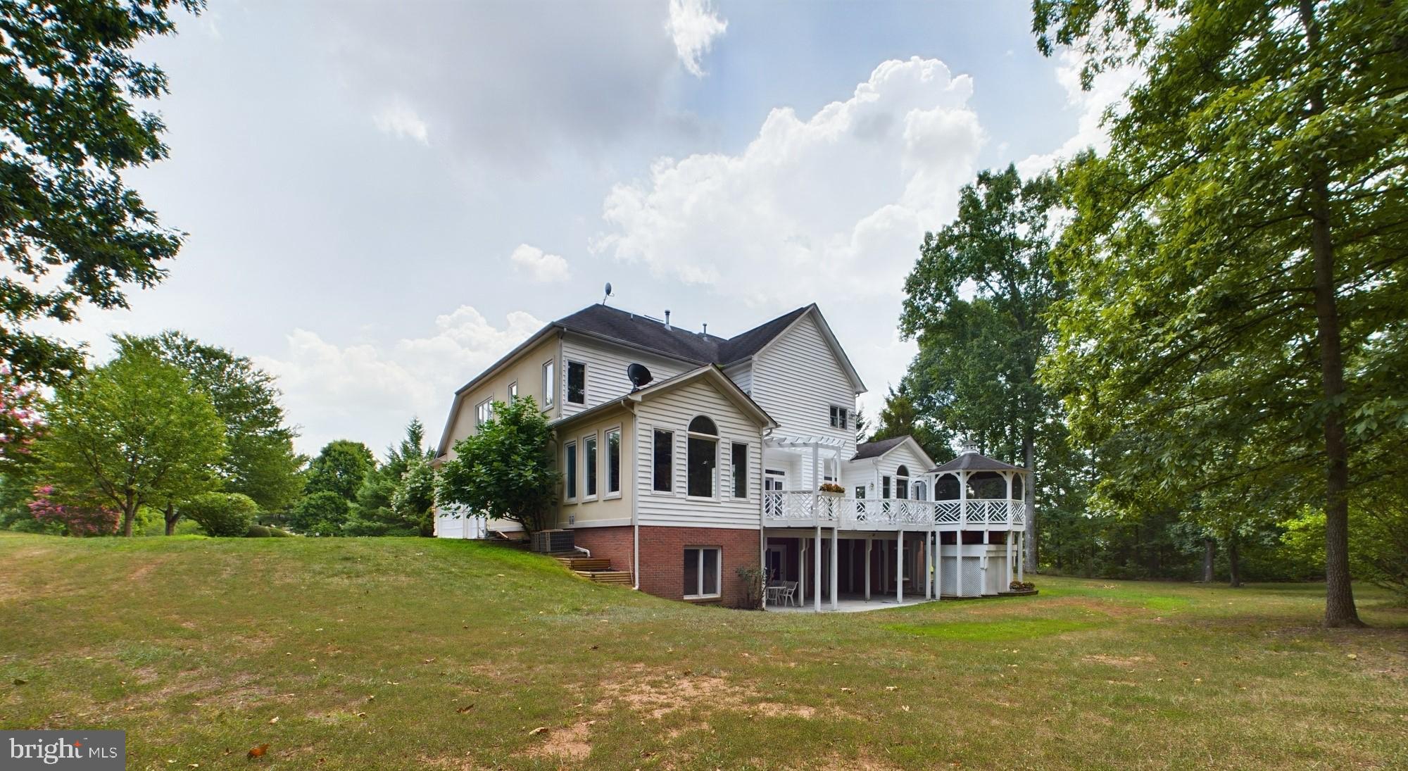 Real estate listing preview #9