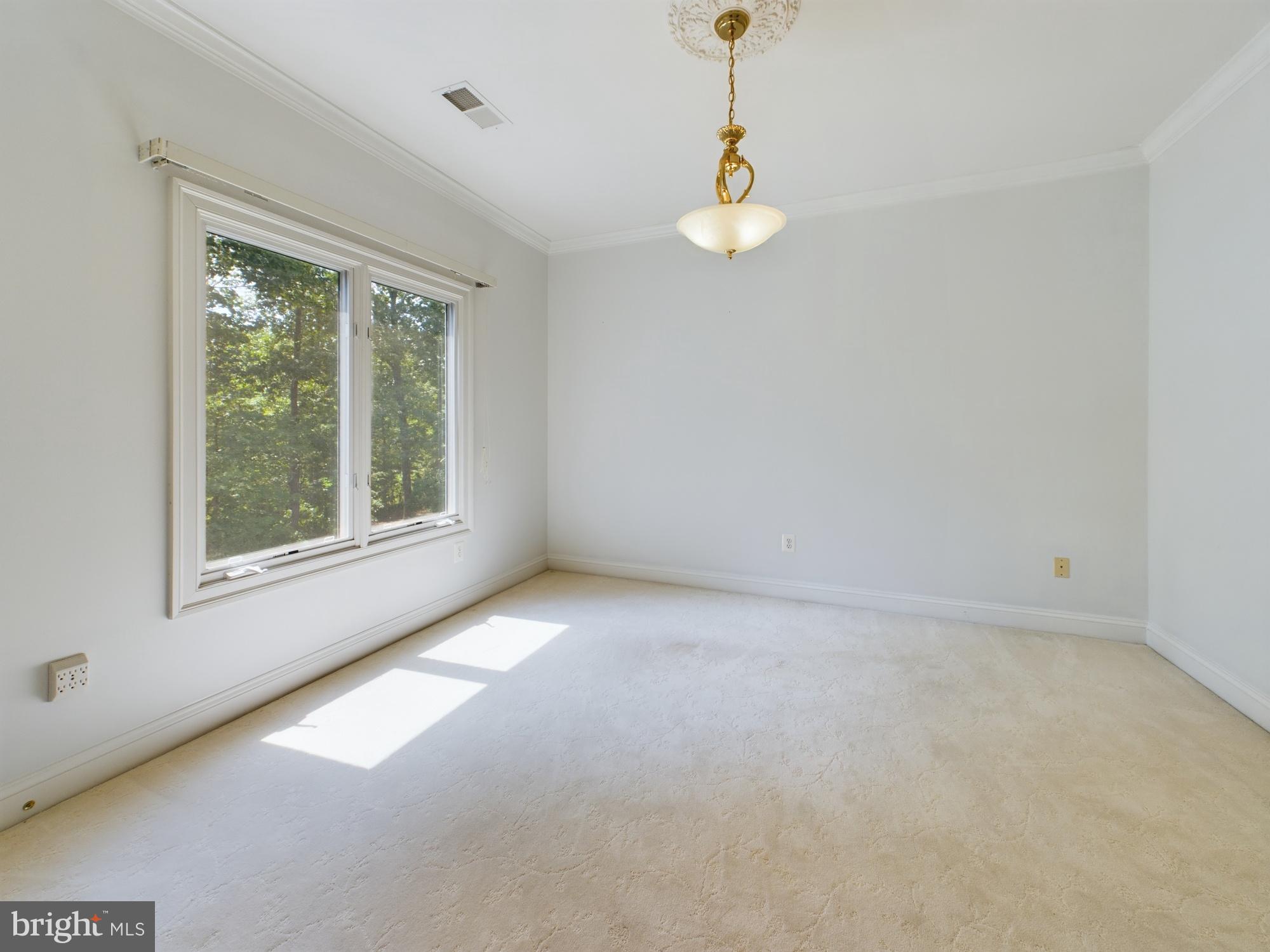 Real estate listing preview #56