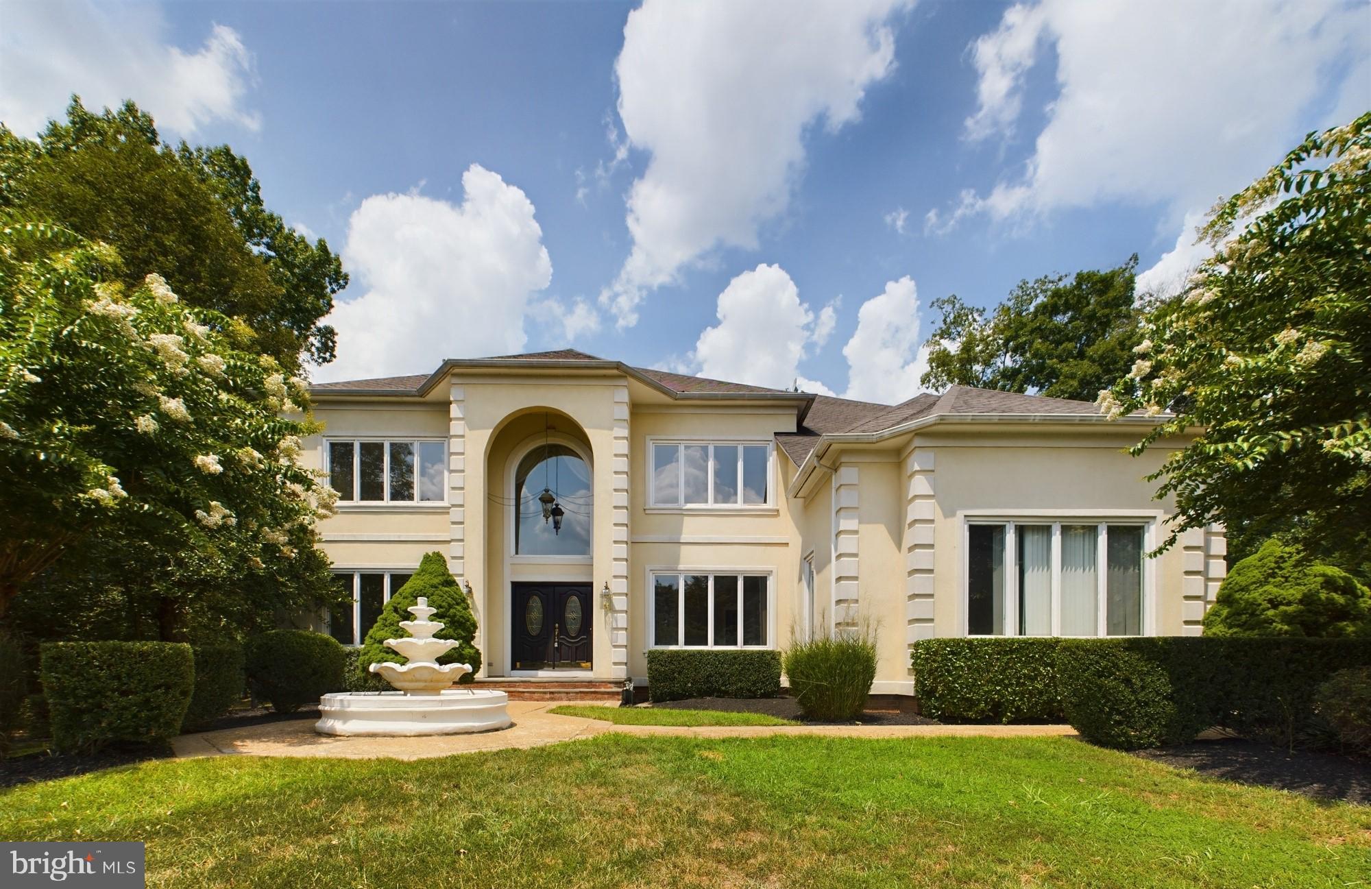 Real estate listing preview #1