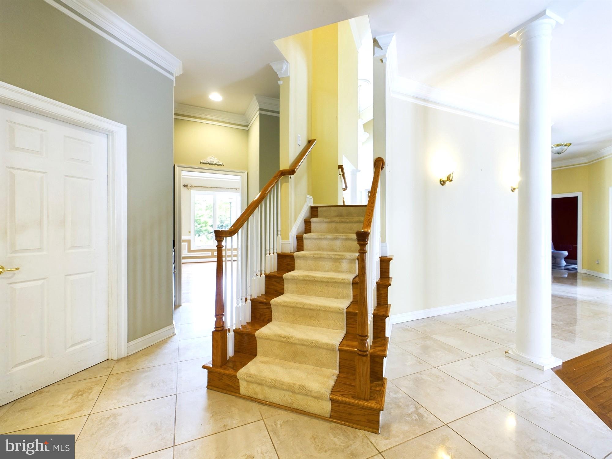 Real estate listing preview #64