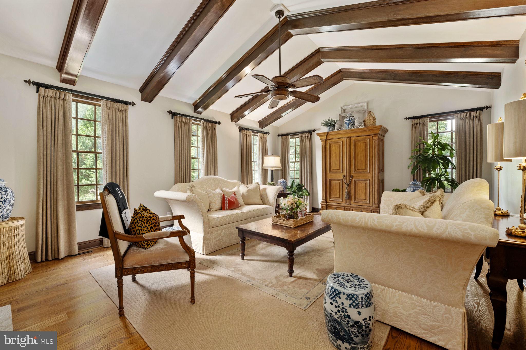 Real estate listing preview #11