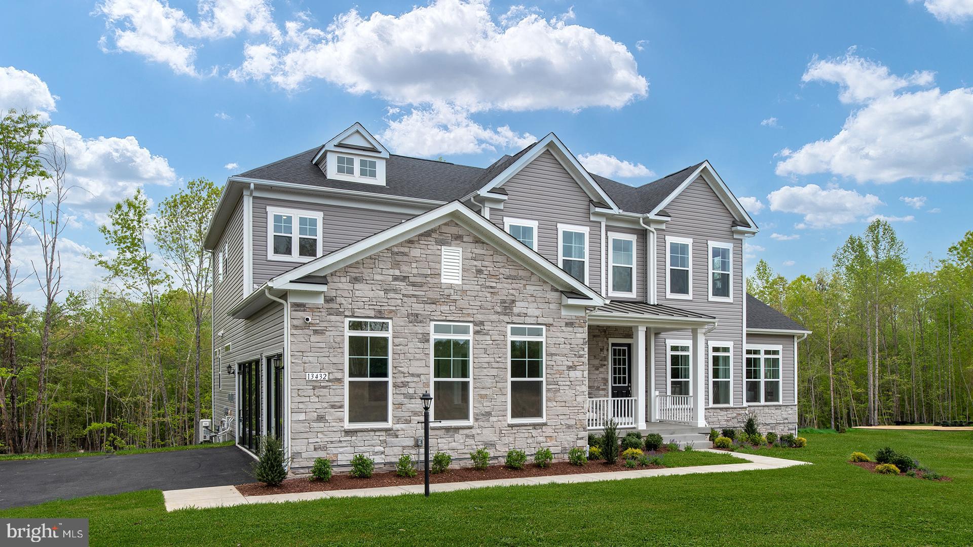 Real estate listing preview #3