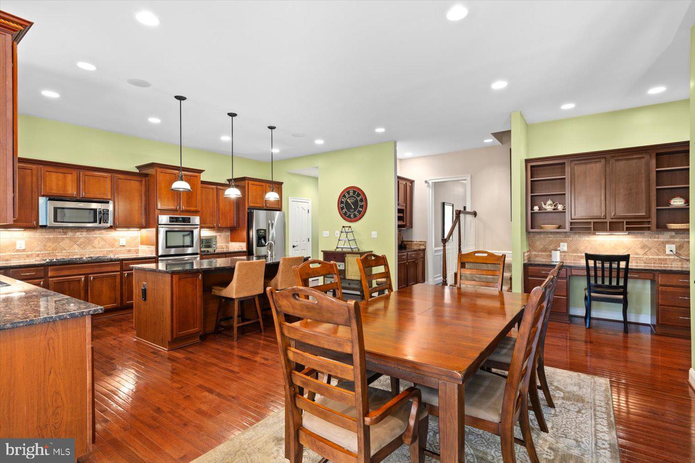 Real estate listing preview #18