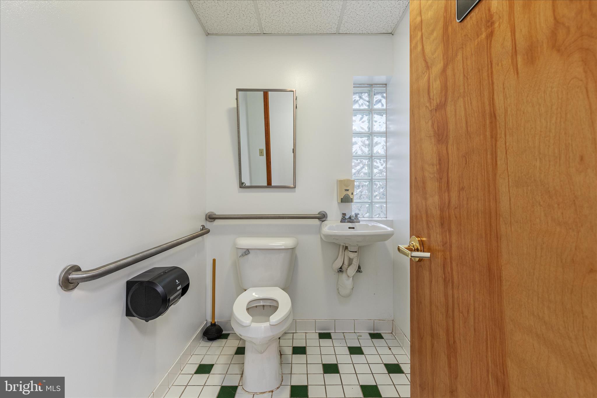 Real estate listing preview #37