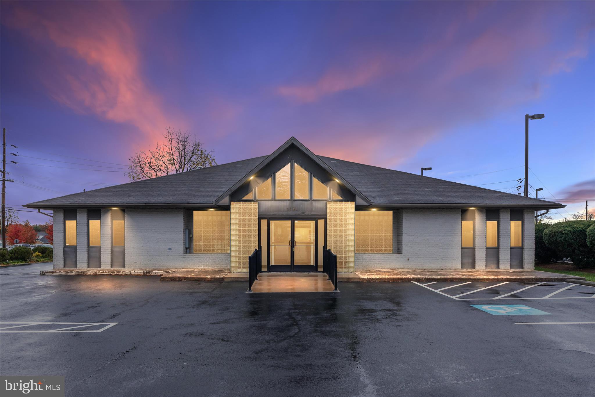 Real estate listing preview #1